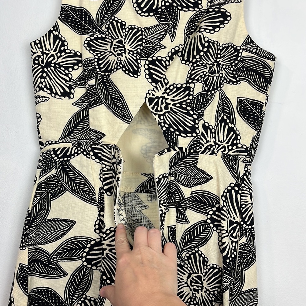 J. CREW - Beige and White Polynesian Dress w/Back Cutout - Picture 8 of 12